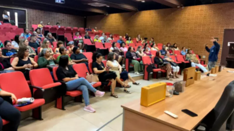 Diretores de Araraquara recebem capacitação para combater dengue e escorpiões nas escolas