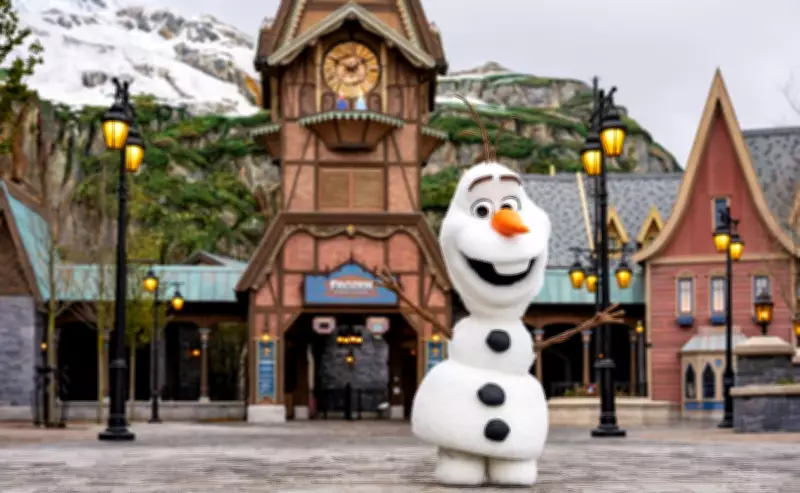 Disney Paris inaugura Mundo de Frozen com montanha de gelo e investimento bilionário