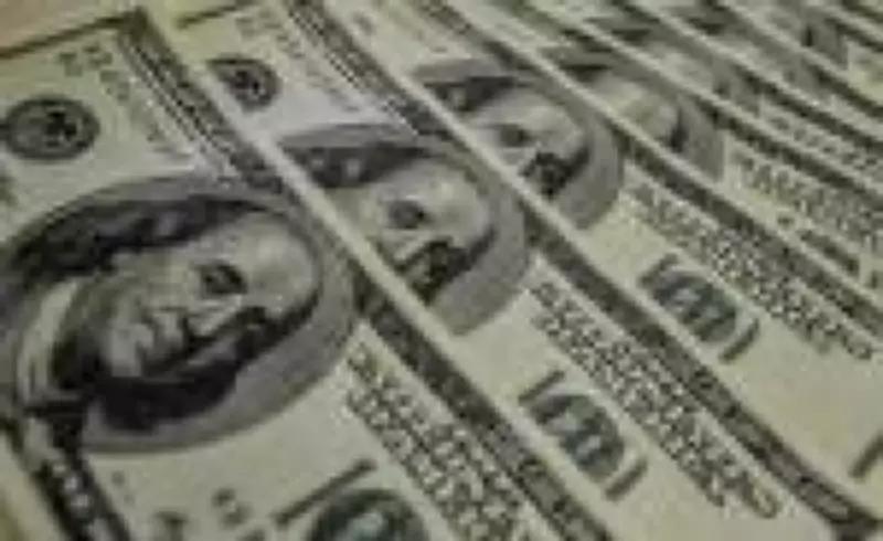 Dólar cai a R$ 4,95, menor valor desde março de 2024, com Selic e Fed