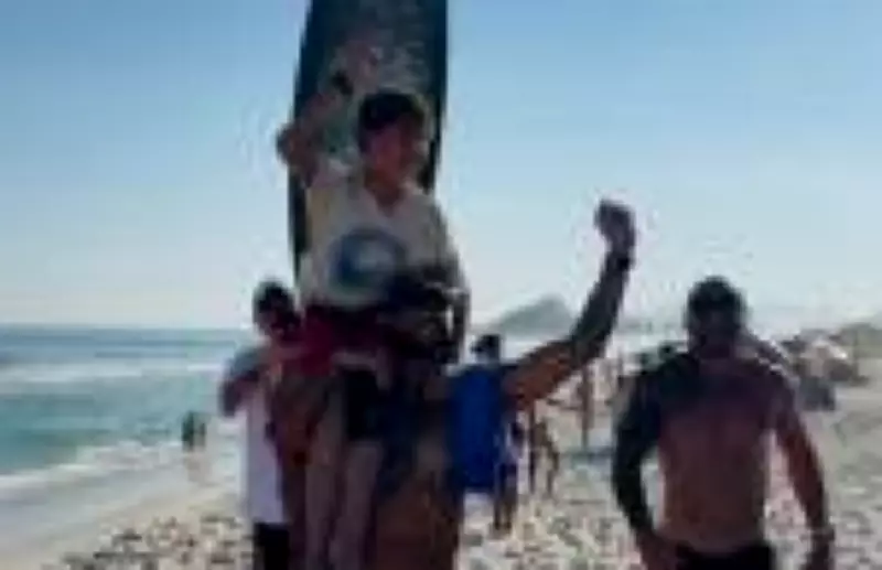 Dom Vianna, filho de Luana Piovani e Pedro Scooby, vence primeiro título no surfe aos 14 anos