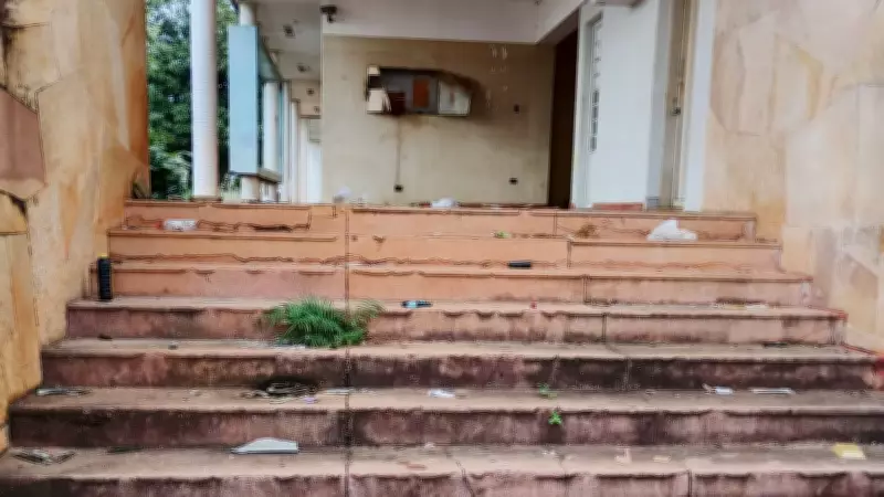 Dupla tenta arrombar antiga delegacia em Uberlândia; abandono gera insegurança