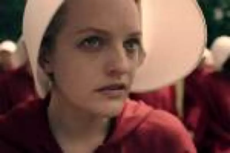 Elisabeth Moss surpreende ao retornar como June em 'Os Testamentos', spin-off de 'The Handmaid's Tale'