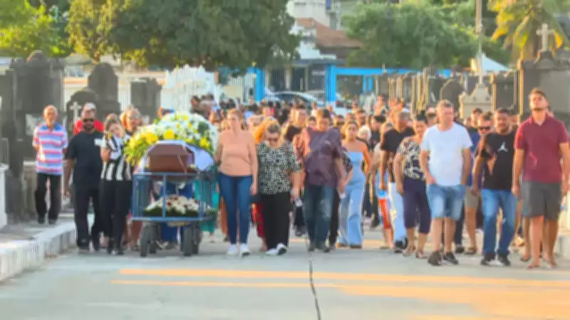Empresário morto por PMs na Pavuna é enterrado no Rio; dois policiais presos
