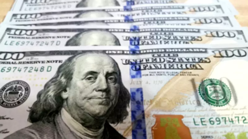 Entenda os fatores que fazem o preço do dólar subir ou cair no Brasil