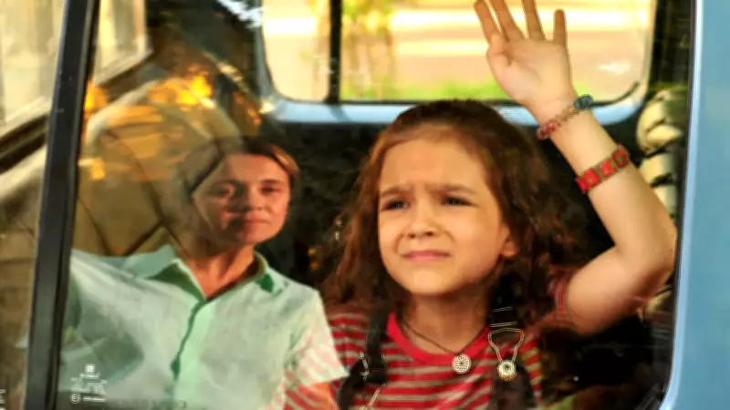 Estrelas infantis buscam emancipação judicial para gerir carreiras e fugir de conflitos familiares