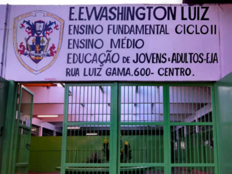 Estudante de 16 anos é ferido com canivete em briga dentro de escola em Porto Ferreira