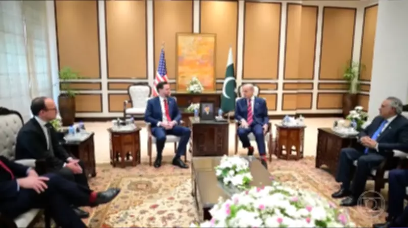 EUA e Irã iniciam negociações históricas no Paquistão para fim da guerra