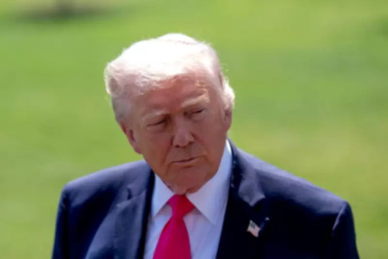 EUA interceptam navio iraniano sancionado enquanto Trump mantém bloqueio a portos