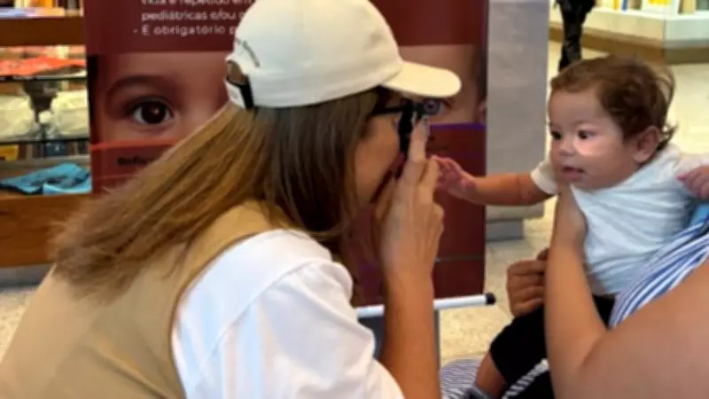 Exames oculares gratuitos são oferecidos para crianças e adultos em shopping de Fortaleza