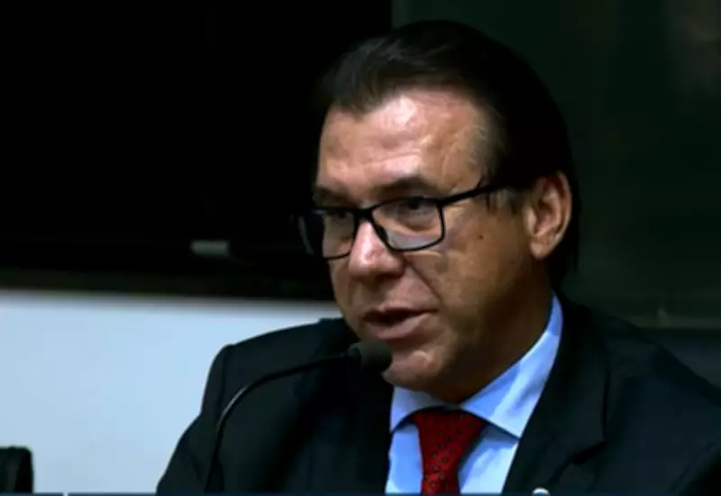 Exoneração de secretário após inclusão da BYD em lista suja gera crise no Ministério do Trabalho