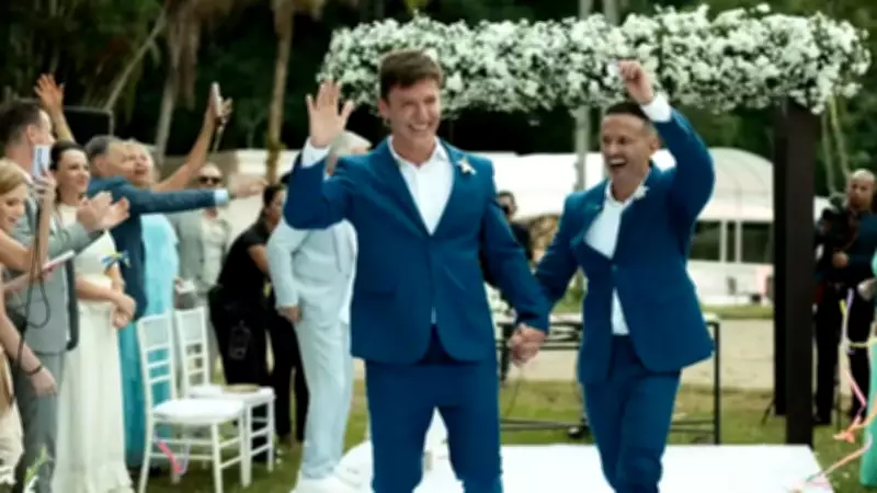 Felipe Suhre e Erick Andrade se casam no Rio de Janeiro