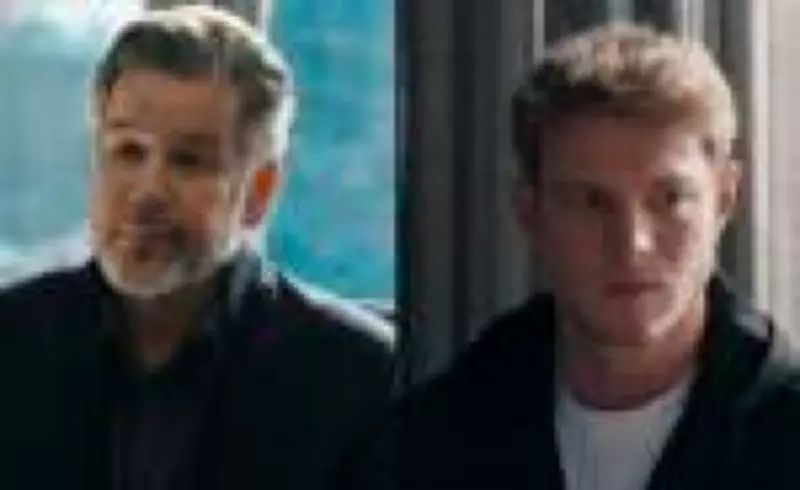 Ferette tenta atropelar Viviane em 'Três Graças', mas atinge o próprio filho Leonardo