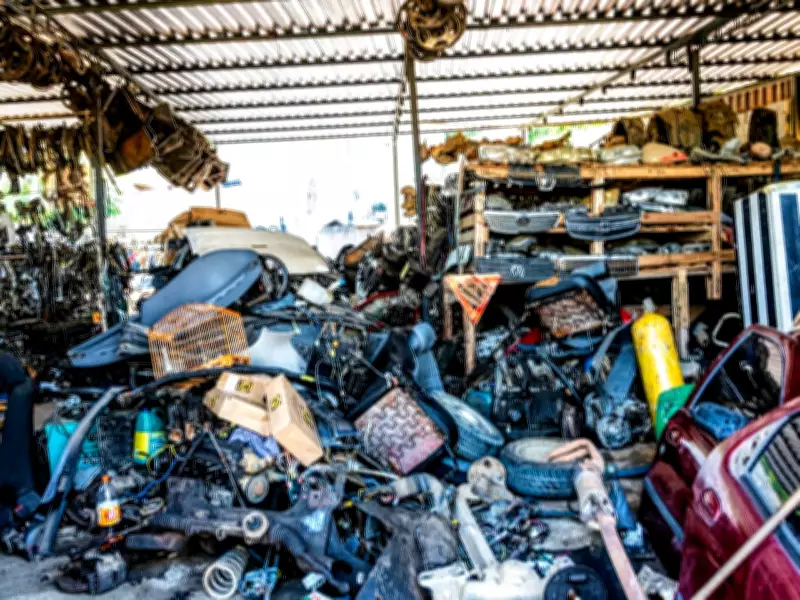 Ferro-velho irregular é interditado em Angra dos Reis durante força-tarefa