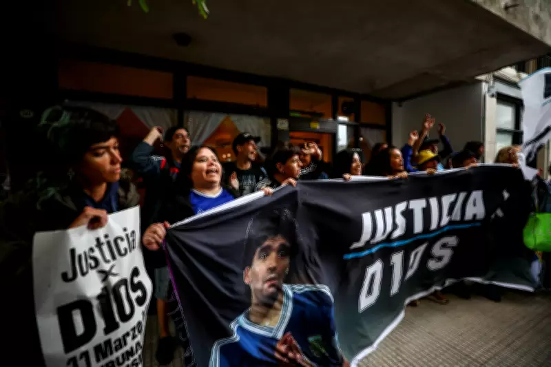 Filha de Maradona denuncia manipulação da equipe médica em julgamento sobre morte do ídolo