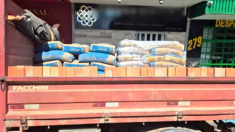 Funcionário é preso por desviar R$ 14 mil em materiais de construção em Uberaba