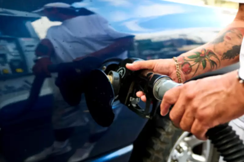 Gasolina cai para R$ 6,14 em 94 postos de João Pessoa em uma semana