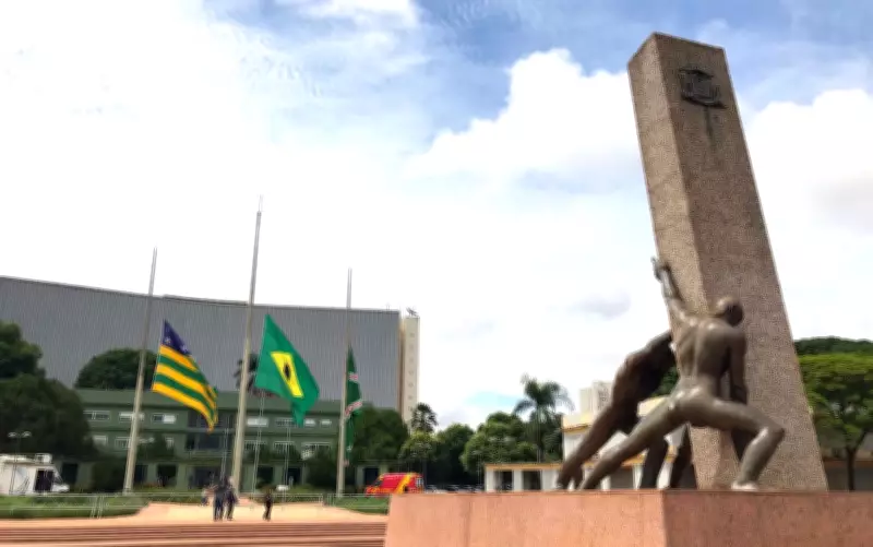 Goiânia mantém postos abertos no feriado para vacinar grupos prioritários contra a gripe