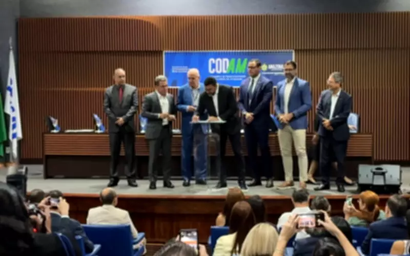 Governador Wilson Lima assina Plano Estadual de Bioeconomia do Amazonas durante reunião do Codam