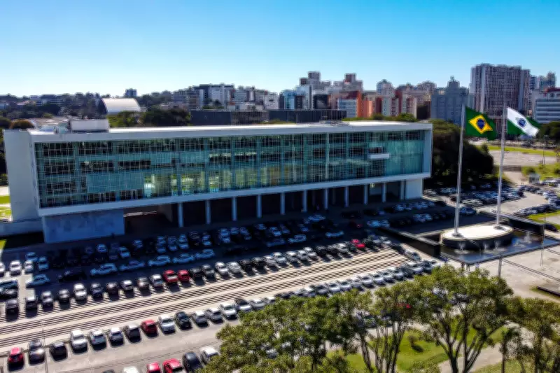 Governo do Paraná oficializa exonerações em massa de secretários para eleições de 2026