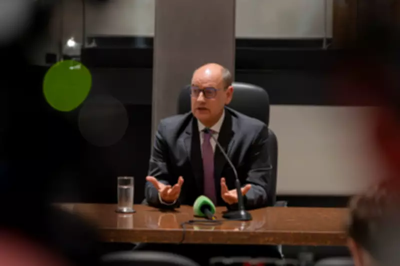 Governo do RJ exonera 152 servidores em reestruturação; parte são fantasmas
