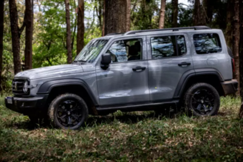 GWM Tank 300 híbrido plug-in flex chega ao Brasil por R$ 342 mil