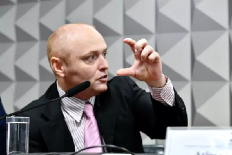 Hacker Delgatti reduz pena em 100 dias após aprovação no Enem, decide Moraes