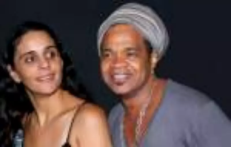 Helena Buarque revela detalhes do relacionamento com Carlinhos Brown