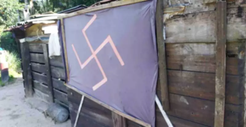 Homem é condenado por expor bandeira nazista em SC: entenda a lei brasileira