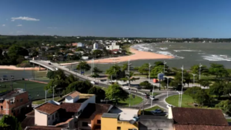 Homem em situação de rua é queimado enquanto dormia na Serra, ES