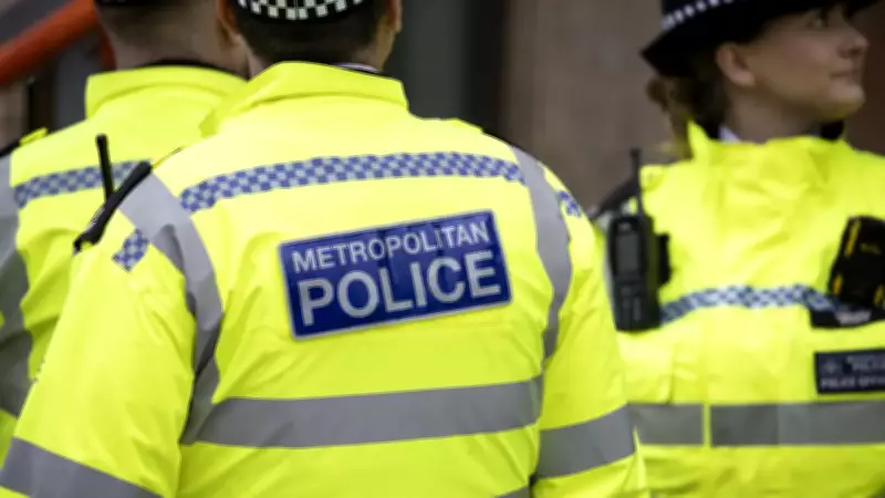 Homem esfaqueia dois judeus em Londres; polícia trata como terrorismo