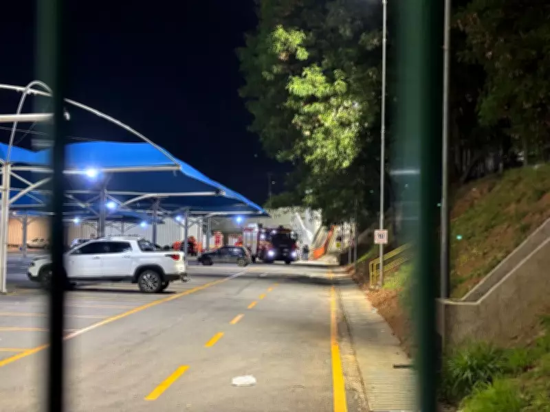 Homem morre após ser atingido por caixa d'água de 30 mil litros em supermercado de Contagem