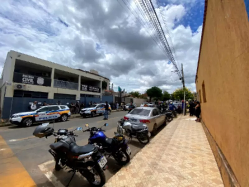 Homem é preso após desacatar policiais em festa barulhenta em Patos de Minas
