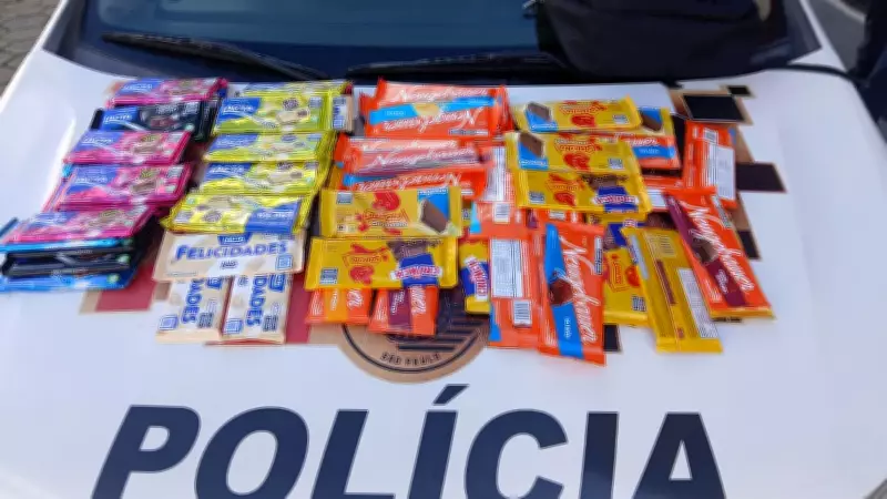 Homem é preso após furtar 65 barras de chocolate em lojas de Caçapava