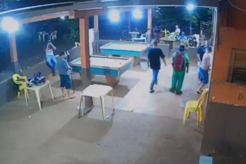 Homem é preso após matar idoso a facadas em bar de Campo Grande