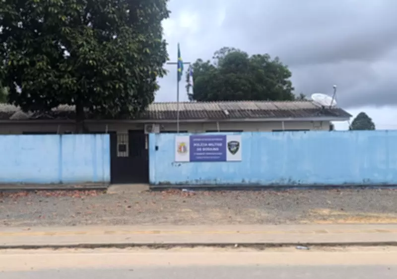 Homem é preso por agredir companheira com madeira em Caroebe, Roraima