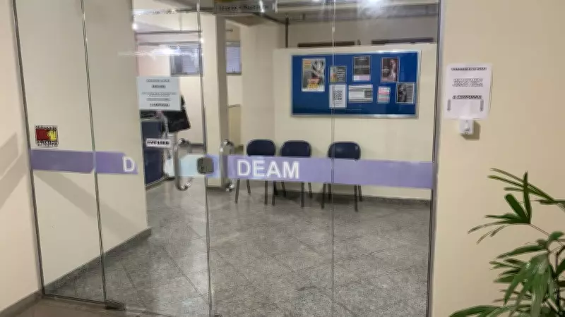 Homem é preso por esfaquear companheira na frente do filho em Volta Redonda
