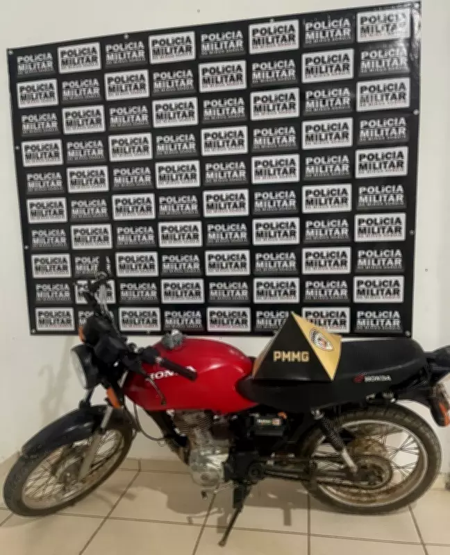 Homem preso usando moto furtada para manobras perigosas em São Romão