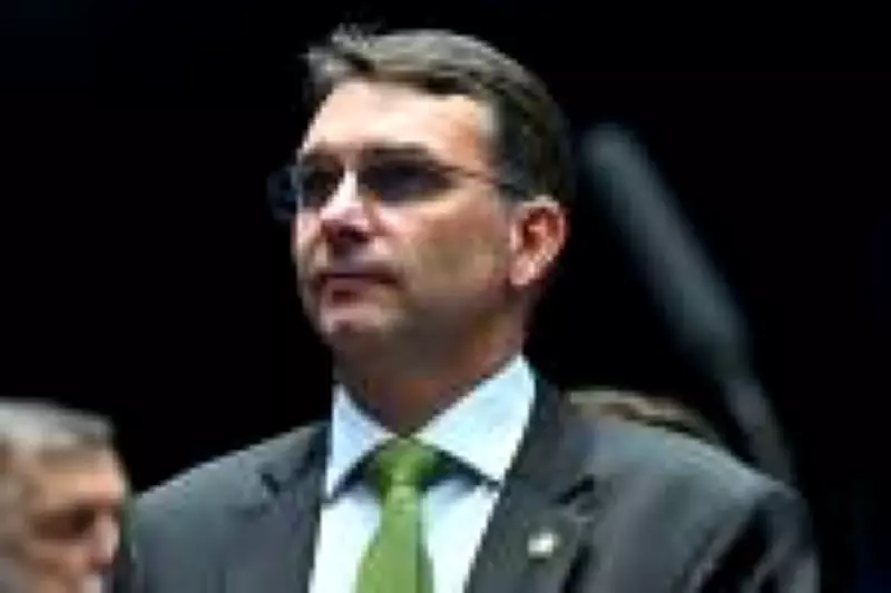 Humorista Murilo Couto inspira slogan de campanha de Flávio Bolsonaro sem querer