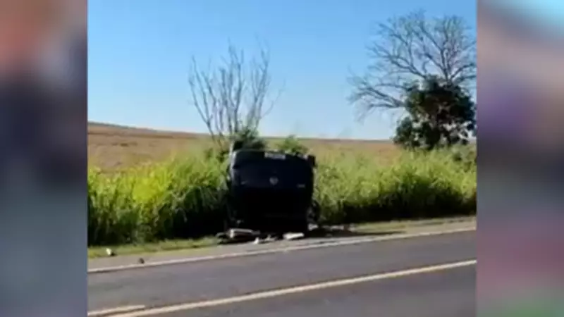 Idoso de 74 anos morre em colisão frontal com caminhão na SP-463 em Santo Antônio do Aracanguá