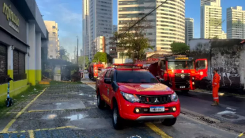 Incêndio atinge supermercado Minuto Pão de Açúcar no Recife; rua é interditada