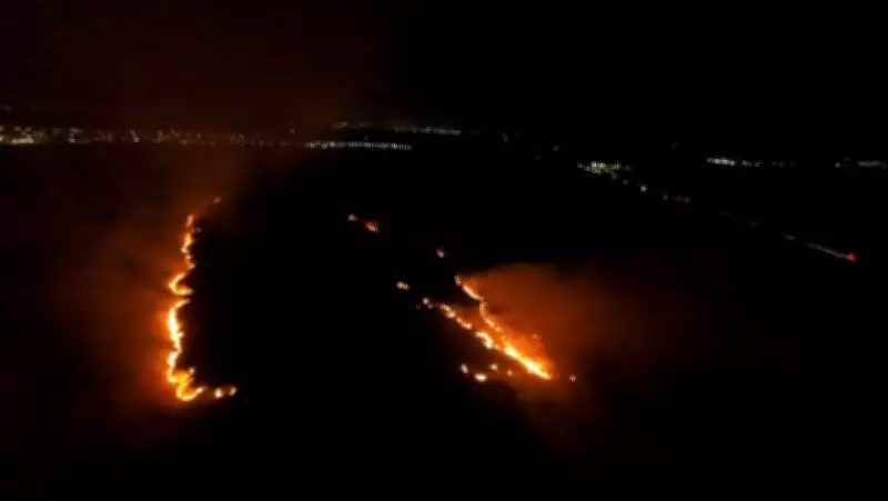 Incêndio de grandes proporções atinge mata em Eldorado do Sul e é combatido com retroescavadeiras