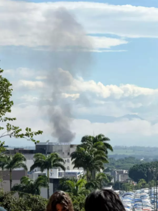 Incêndio destrói ponto de coleta de recicláveis em Aparecida, SP, sem vítimas