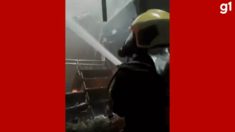 Incêndio em shopping de Tangará da Serra destrói loja de perfumaria