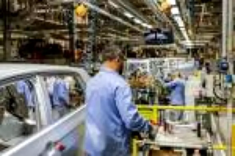 Indústria brasileira cresce 0,9% em fevereiro, mas ainda acumula queda anual de 0,7%