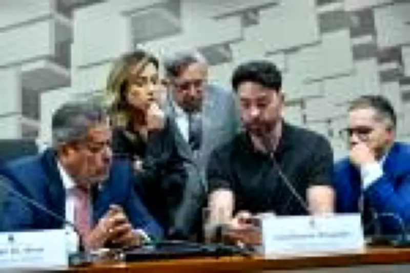 Influencer pré-candidato promete 'bolsa maconha' e cirurgias plásticas gratuitas no SUS