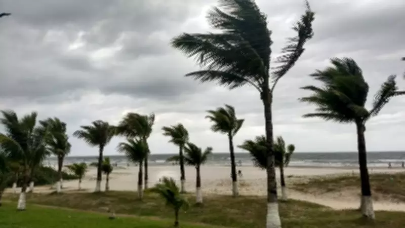 Inmet emite alerta de tempestade para o Paraná com ventos de até 100 km/h
