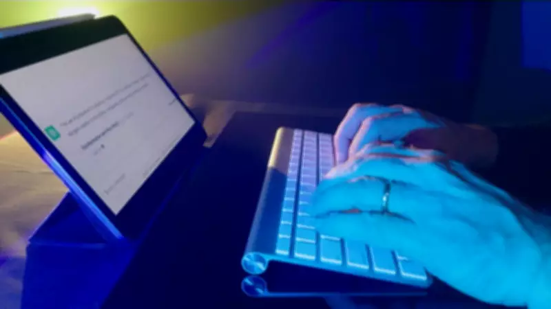 Inteligência artificial reduz emprego entre jovens no Brasil, aponta FGV