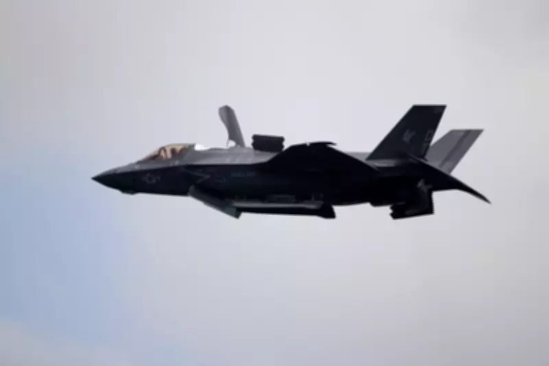 Jato F-35 da Força Aérea dos EUA cai próximo à base Nellis em Las Vegas