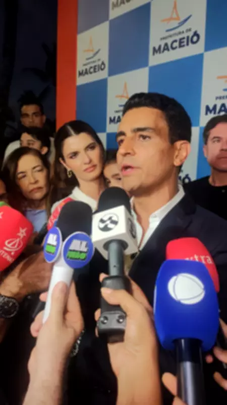 JHC confirma saída da Prefeitura de Maceió para disputar eleições de 2026