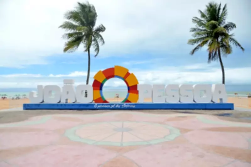 João Pessoa abre 200 vagas para ambulantes nas praias de Cabo Branco e Tambaú